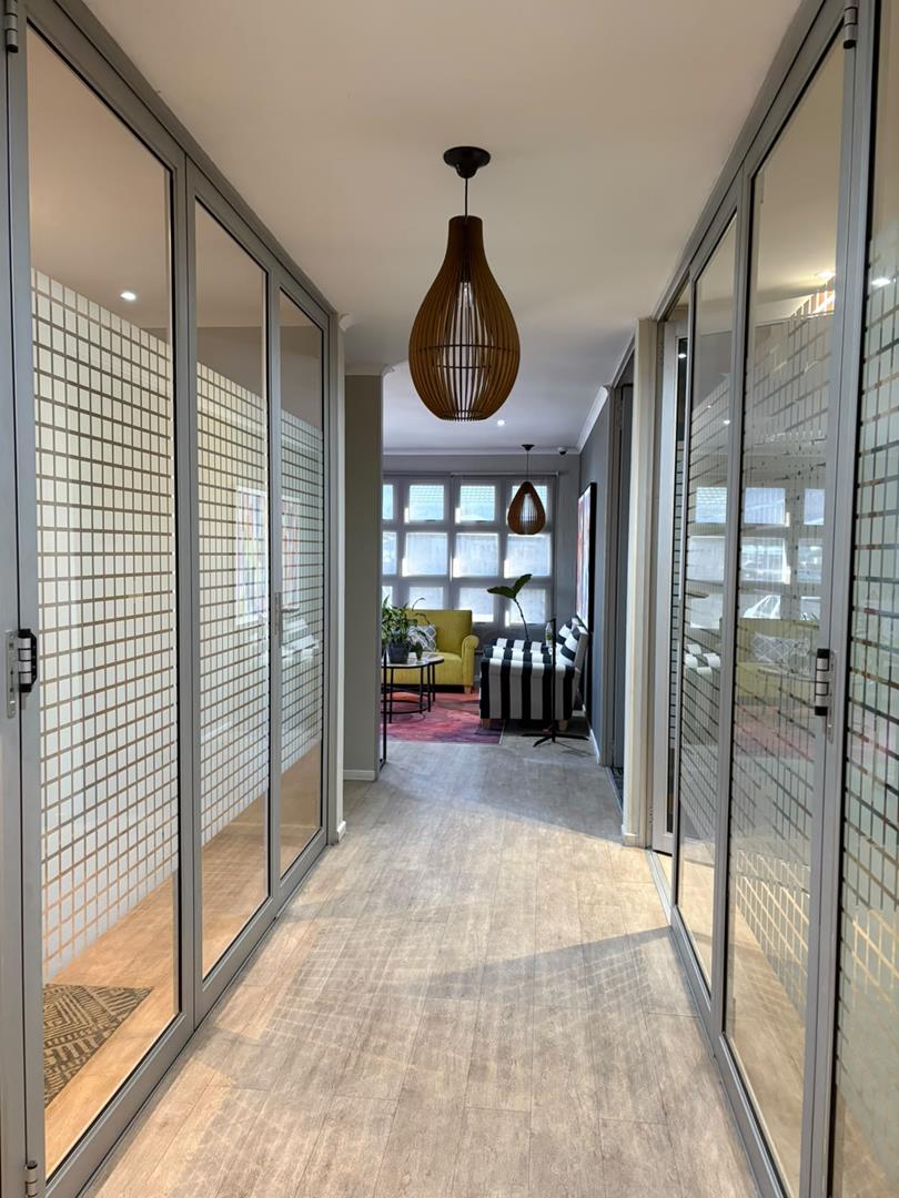 To Let Commercial Property for Rent in Pinelands Western Cape